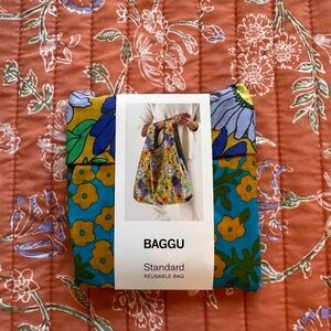 NWT Patchwork Floral Baggu standard bag!